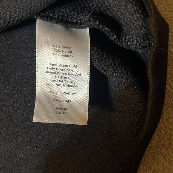 Black Talbots Knit Top w/ black Jeweled Buttons Size Medium - Picture 6 of 6